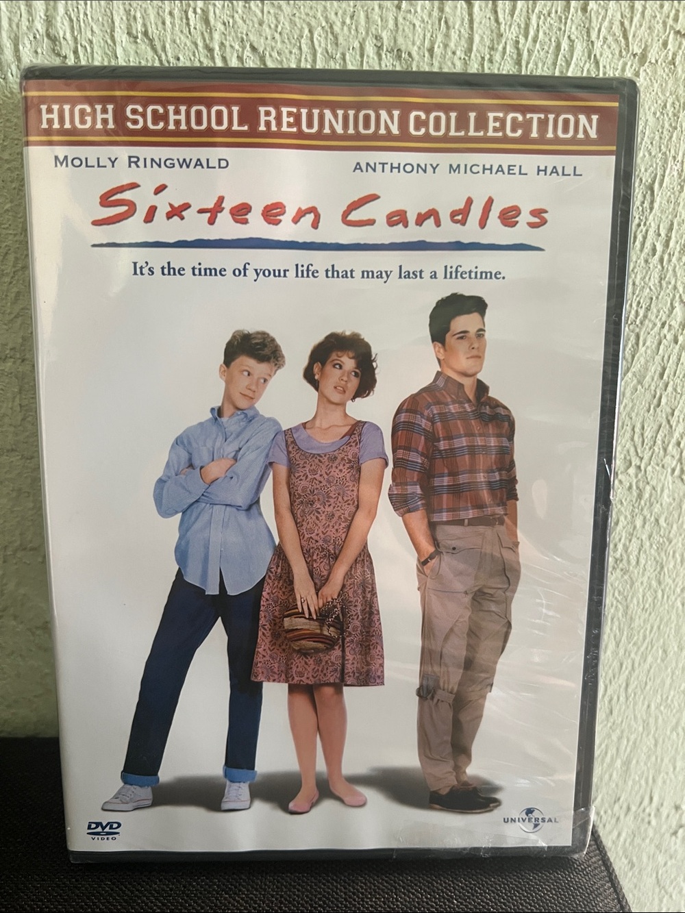 #2673**Universal Sixteen Candles DVD – White with Red Title Accent